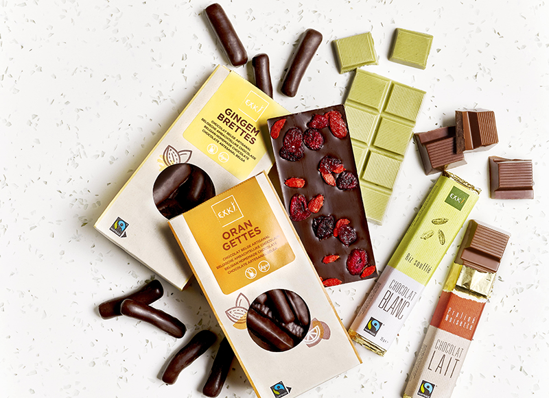 Super-Chocolate with milk and whole hazelnuts