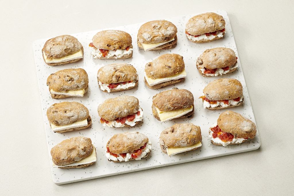 Raisin & Walnuts Sandwiches Platter